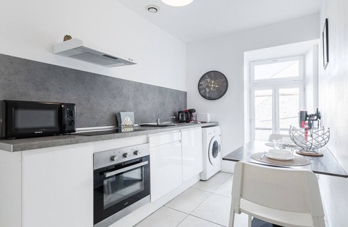 Moret-sur-Loing Apartment | La porte de Moret - Sleeps 5