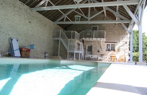 Luze Cottage | La Porterie Gite de charme * Abbaye de Bois-Aubry,Yul Brynner's grave, 3HA