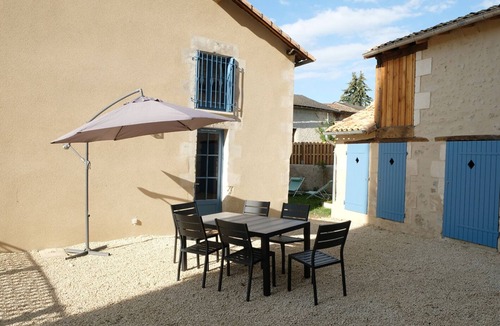 Celle-Levescault House | La Poste Restante - Celle Levescault