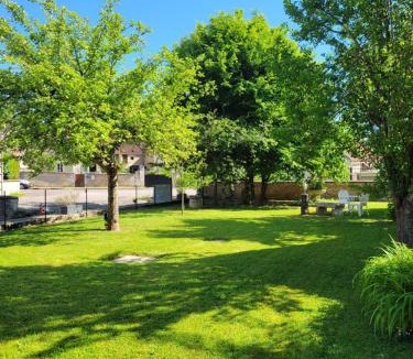 Ancy-le-Libre House | LA POULETTE