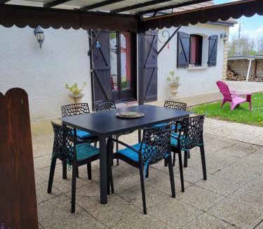 Ancy-le-Libre House | LA POULETTE