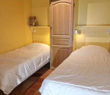 Sabran Apartment | La Pousterle de Sabran - Piscine & Spa