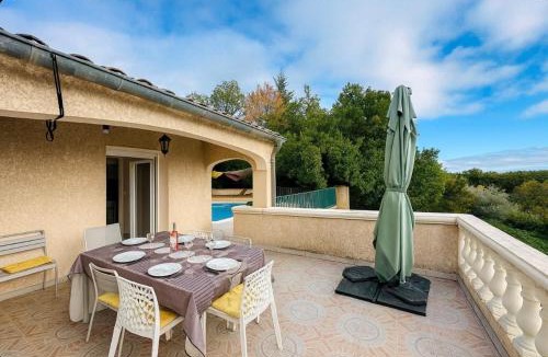 Saint-Christol-Les-Ales House | La Prairie 15p, piscine, ping-pong, vue et jardin