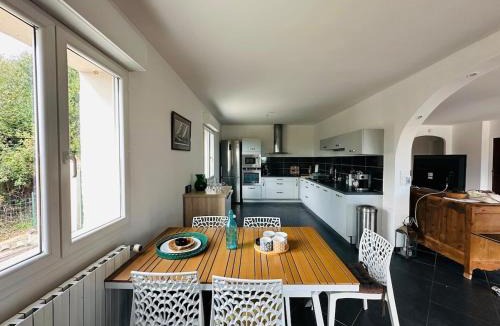 Saint-Christol-Les-Ales House | La Prairie 15p, piscine, ping-pong, vue et jardin