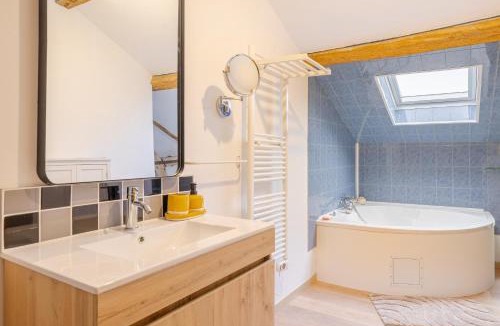 Cersay House | La Promesse des Saisons - Jardin et parking privé