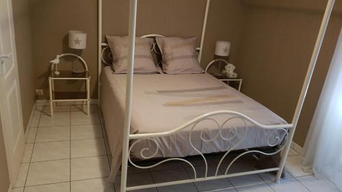 Saint-Sernin-du-Plain Bed & Breakfast | LA PROVIDENCE, chambres d'hôtes