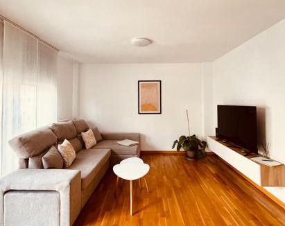 Viana House | La Puerta de Viana, con garaje, txoko y piscina!