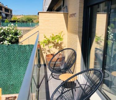 Viana House | La Puerta de Viana, con garaje, txoko y piscina!