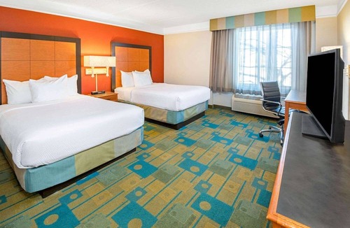 Sherman Hotel | La Quinta by Wyndham Sherman