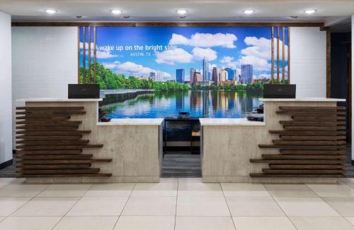 McNeil Hotel | La Quinta by Wyndham Austin NW/Lakeline Mall