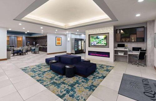 McNeil Hotel | La Quinta by Wyndham Austin NW/Lakeline Mall