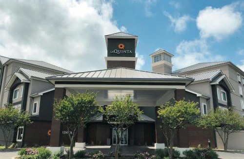 Austin Hotel | La Quinta by Wyndham Austin Airport
