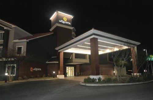 Austin Hotel | La Quinta by Wyndham Austin Airport