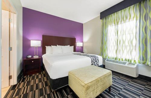 Bridge City Hotel | La Quinta by Wyndham Bridge City-Orange