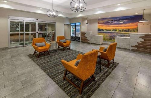 Bridgeport Hotel | La Quinta by Wyndham Bridgeport