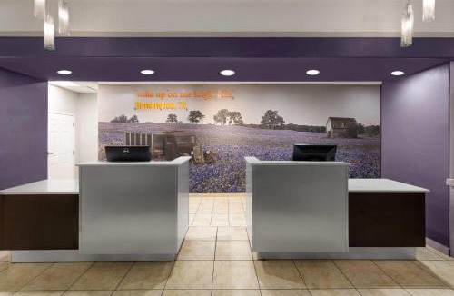 Brownwood Hotel | La Quinta by Wyndham Brownwood