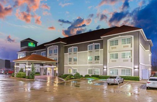 Cleburne Hotel | La Quinta by Wyndham Cleburne