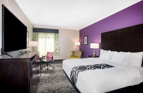 Columbus Hotel | La Quinta by Wyndham Columbus TX