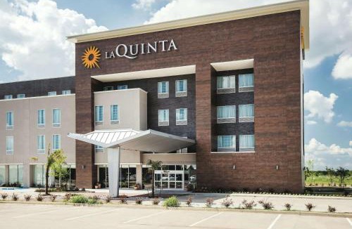 The Colony Hotel | La Quinta by Wyndham Dallas Plano - The Colony