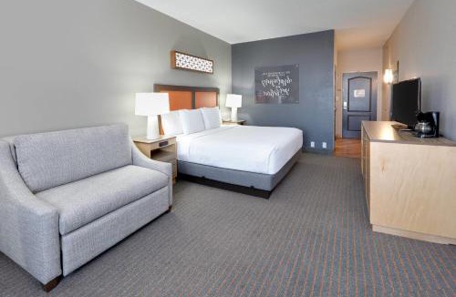 Dallas Hotel | La Quinta by Wyndham Dallas Love Field