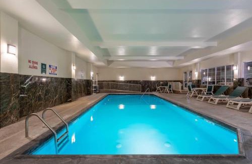 Dodge City Hotel | La Quinta by Wyndham Dodge City