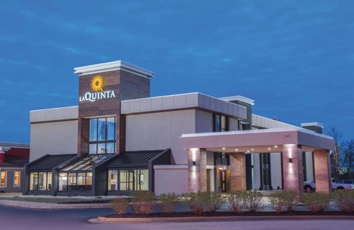 Festus Hotel | La Quinta by Wyndham Festus - St. Louis South