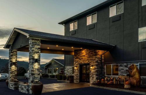 Grants Pass Hotel | La Quinta by Wyndham Grants Pass