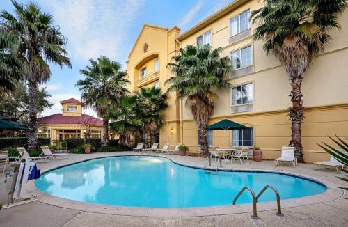 Memorial Hotel | La Quinta by Wyndham Houston West Park 10