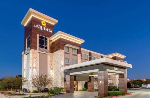 Barker Hotel | La Quinta by Wyndham Houston NW Beltway8/WestRD