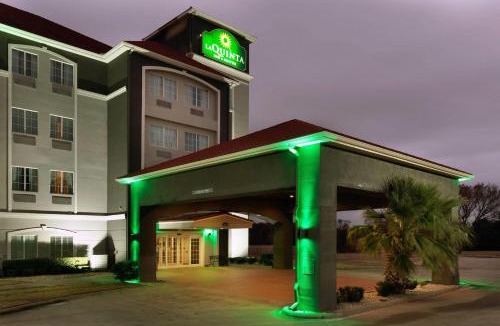 Lindale Hotel | La Quinta by Wyndham Lindale