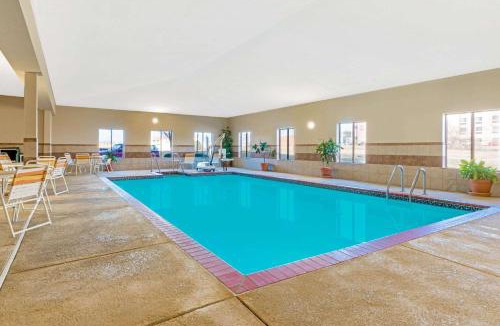 Midwest City Hotel | La Quinta by Wyndham Midwest City - Tinker AFB