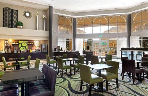 Macon Hotel | La Quinta by Wyndham Macon