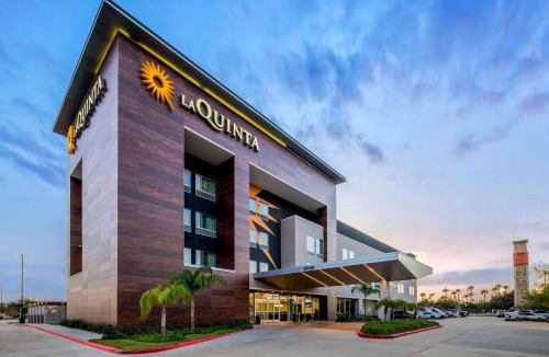 McAllen Hotel | La Quinta by Wyndham McAllen Convention Center