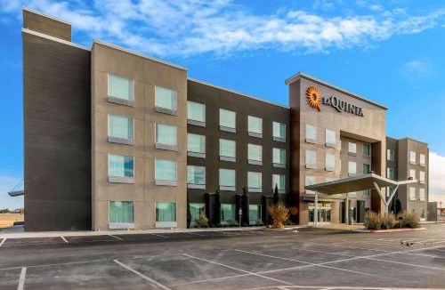 Odessa Hotel | La Quinta by Wyndham Odessa North - Sienna Tower