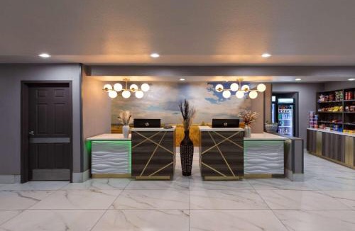 Olathe Hotel | La Quinta by Wyndham Olathe