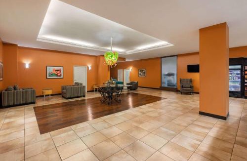 Medical Center District Hotel | La Quinta by Wyndham San Antonio Medical Ctr. NW
