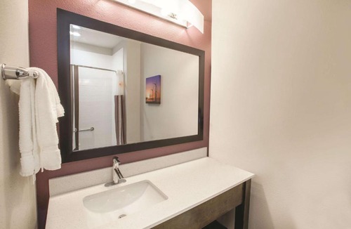 San Marcos Hotel | La Quinta by Wyndham San Marcos Outlet Mall