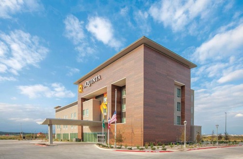 San Marcos Hotel | La Quinta by Wyndham San Marcos Outlet Mall
