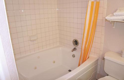 Sherman Hotel | La Quinta by Wyndham Sherman