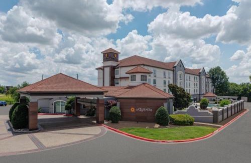Sherman Hotel | La Quinta by Wyndham Sherman