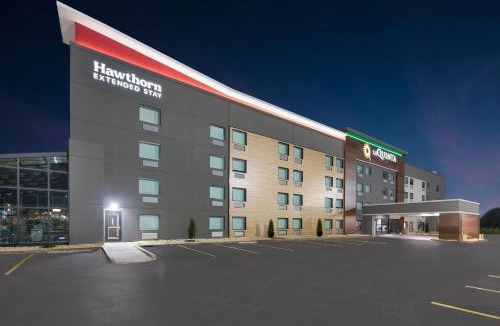 Springdale Hotel | La Quinta by Wyndham Springdale