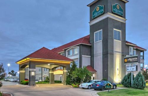 Tulsa Hotel | La Quinta by Wyndham Tulsa Airport/Expo Square