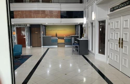 Oklahoma City Hotel | La Quinta by Wyndham OKC North - Quail Springs