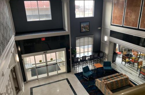 Oklahoma City Hotel | La Quinta by Wyndham OKC North - Quail Springs