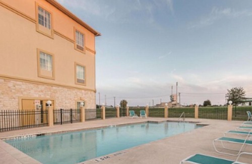 Waxahachie Hotel | La Quinta by Wyndham Waxahachie