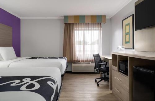 Crestline Heights Hotel | La Quinta Inn Birmingham - Inverness
