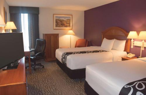 Johnson City Hotel | La Quinta Inn by Wyndham Binghamton - Johnson City