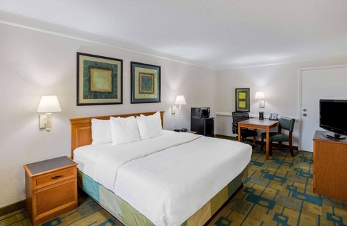 Lufkin Hotel | La Quinta Inn by Wyndham Lufkin