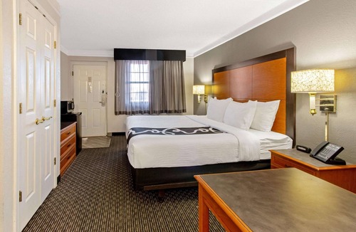 Southside Hotel | La Quinta Inn by Wyndham Santa Fe