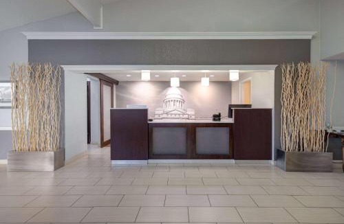 El Dorado Hotel | La Quinta Inn by Wyndham El Dorado
